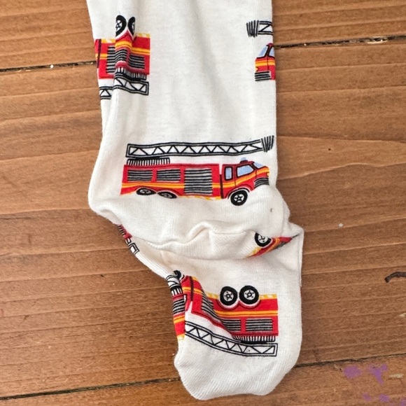 Old Navy White and Red Fire Truck Footie - Picture 5 of 6